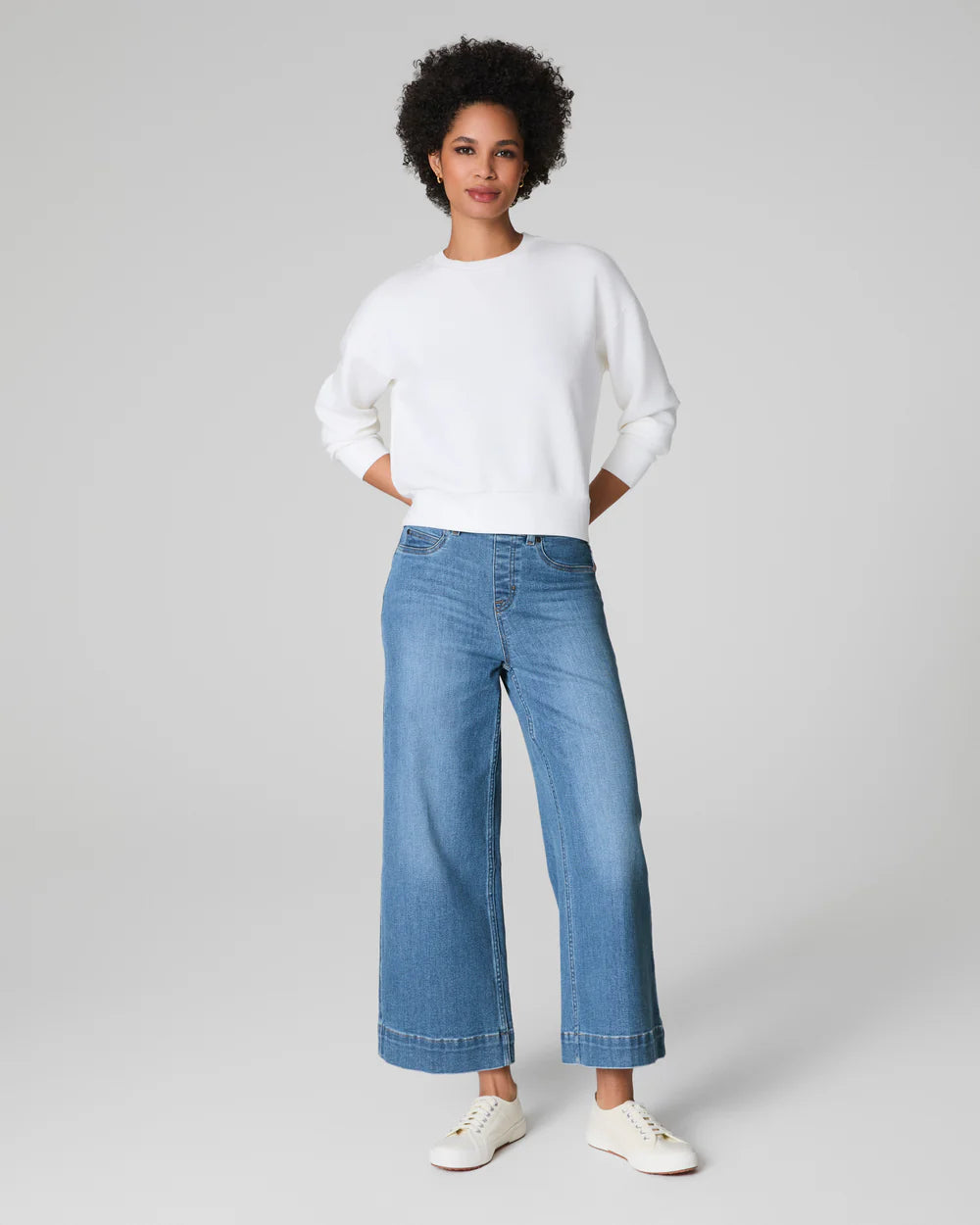 Cropped Wide Leg Jeans