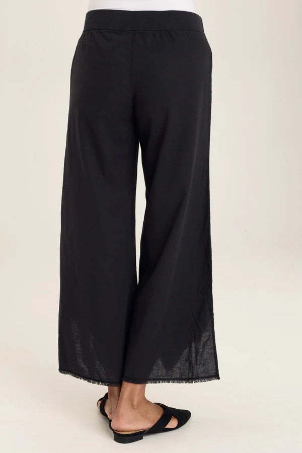 Astri Pant
