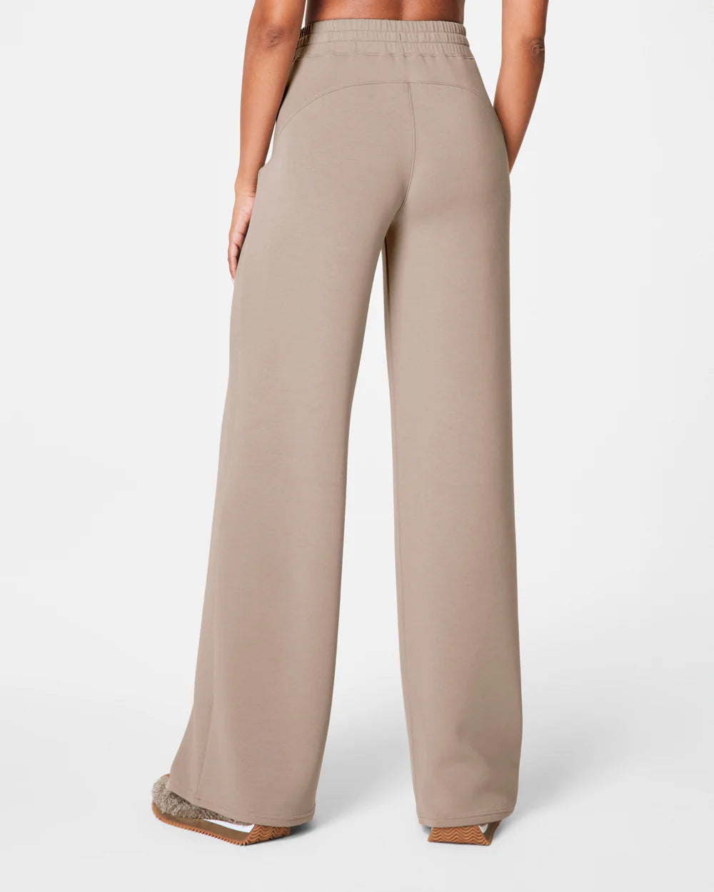 AirEssentials Wide Leg Pant