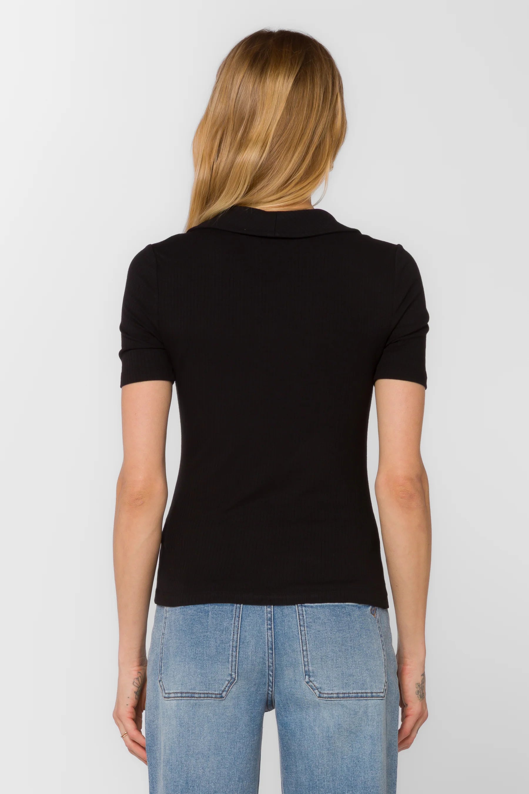 Adrianna Tee