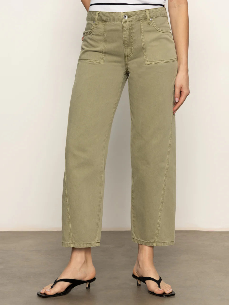 District Column Ankle Jeans