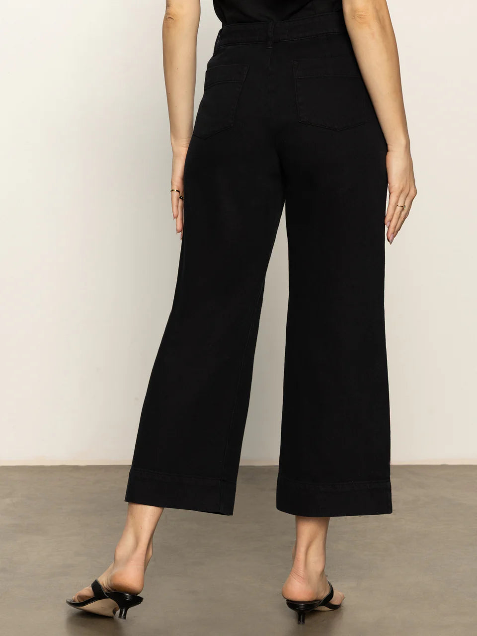 Marine Wide Leg Crop