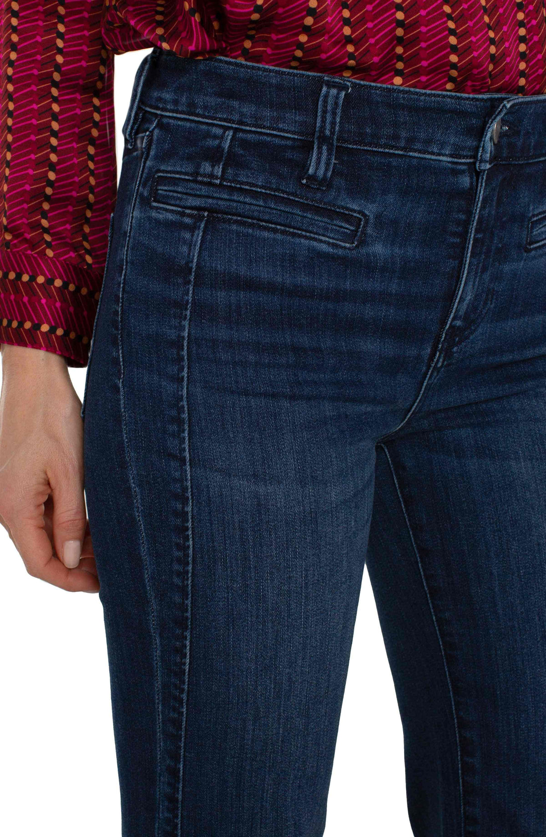 Hannah w/Welt Pocket 32"