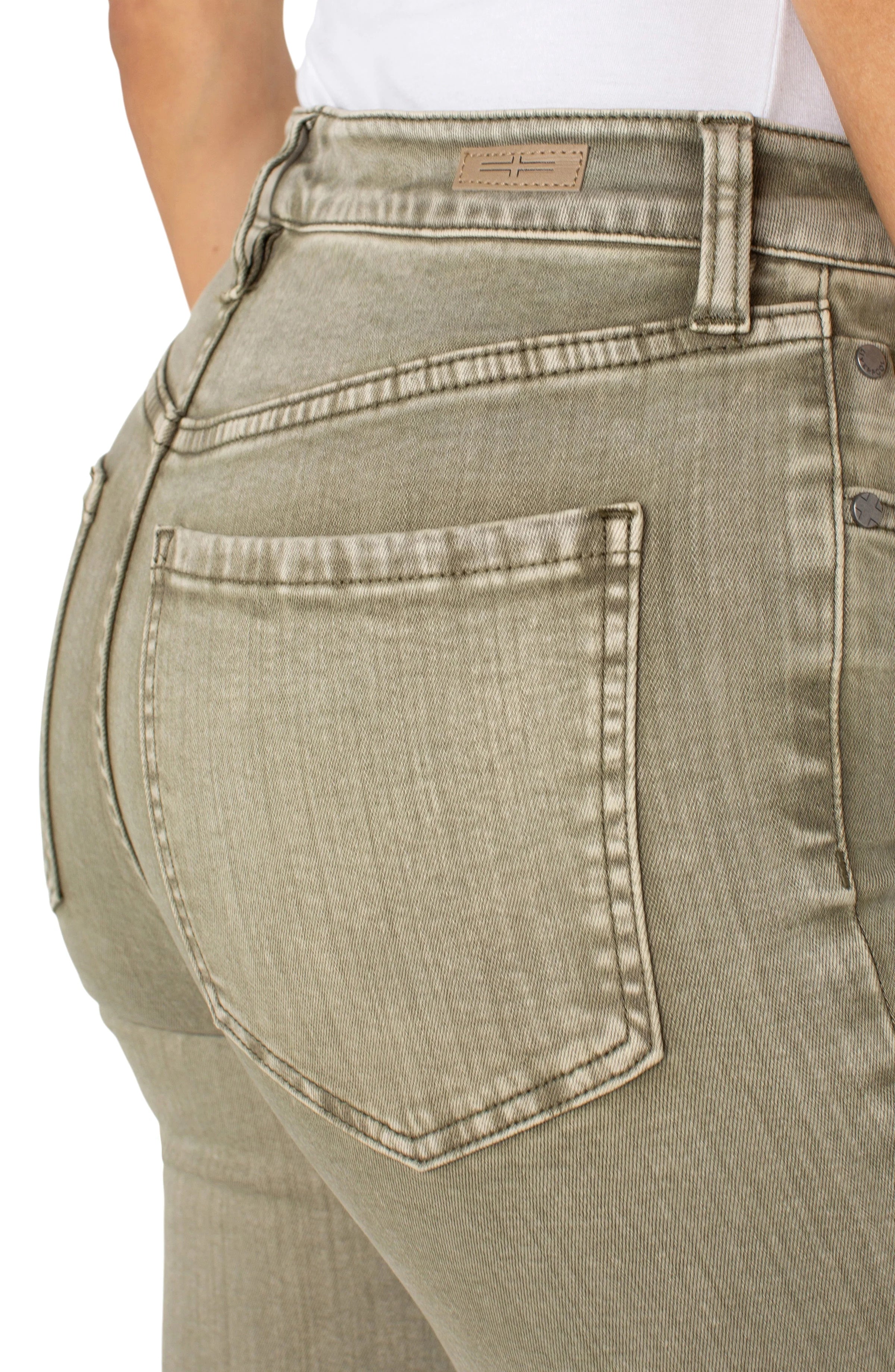 Hannah Crop Flare W/Fray