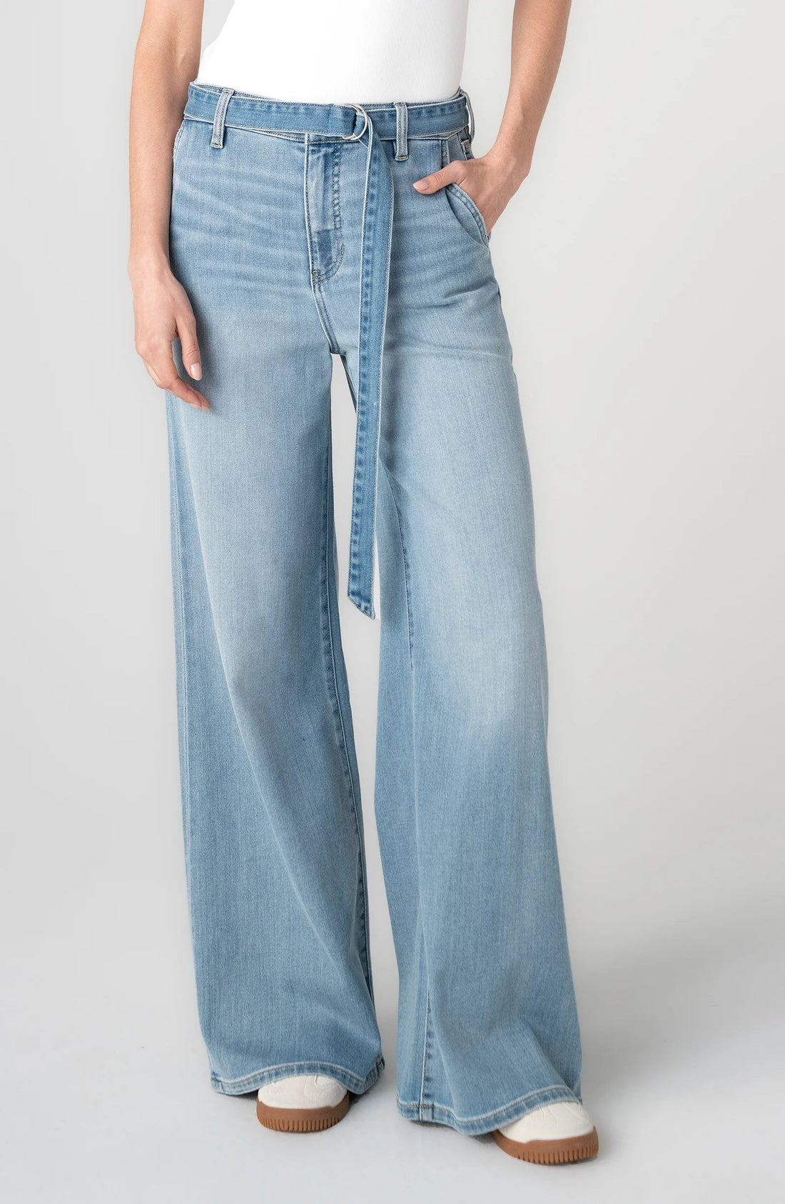 HR Super Stride Jeans