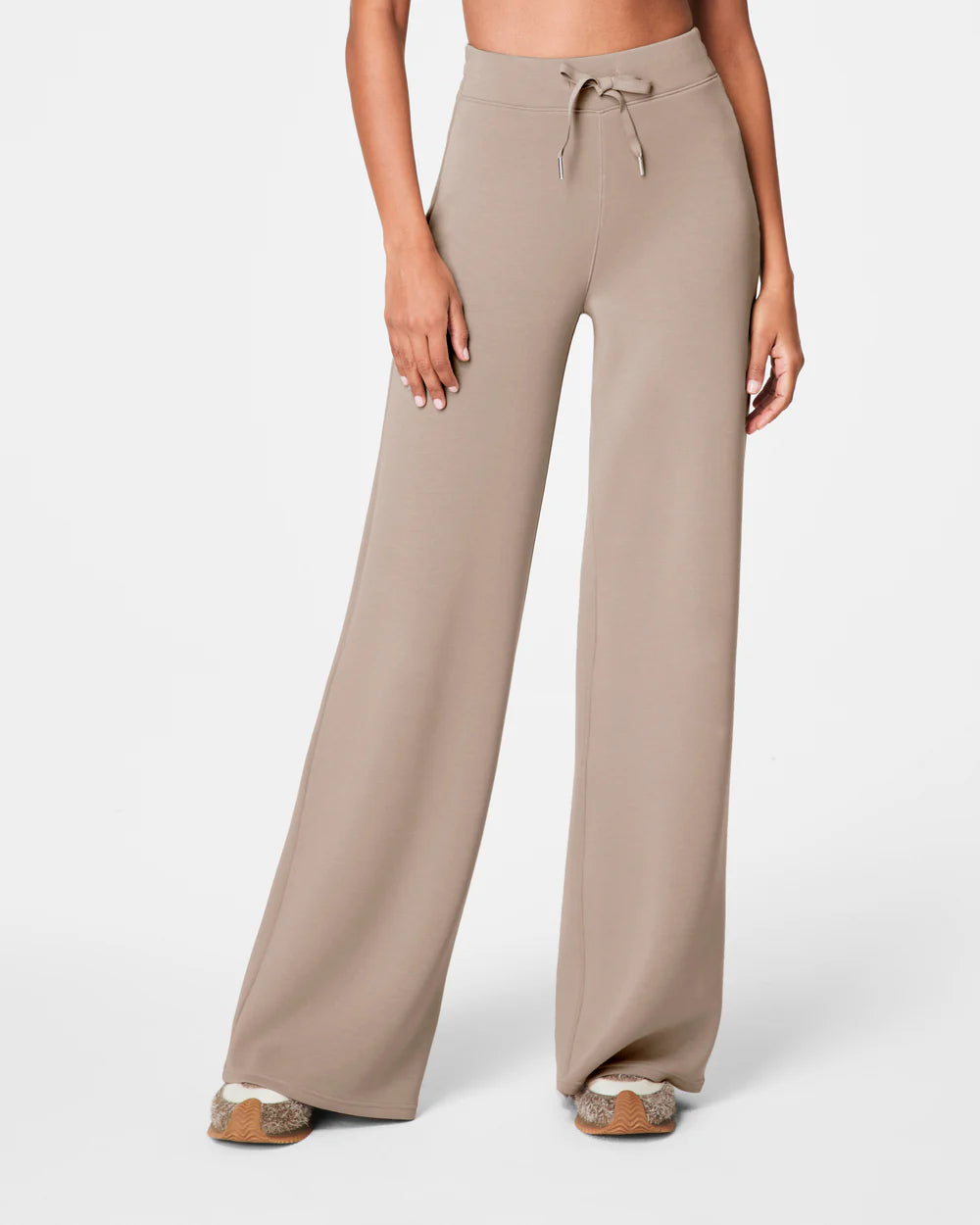 AirEssentials Wide Leg Pant
