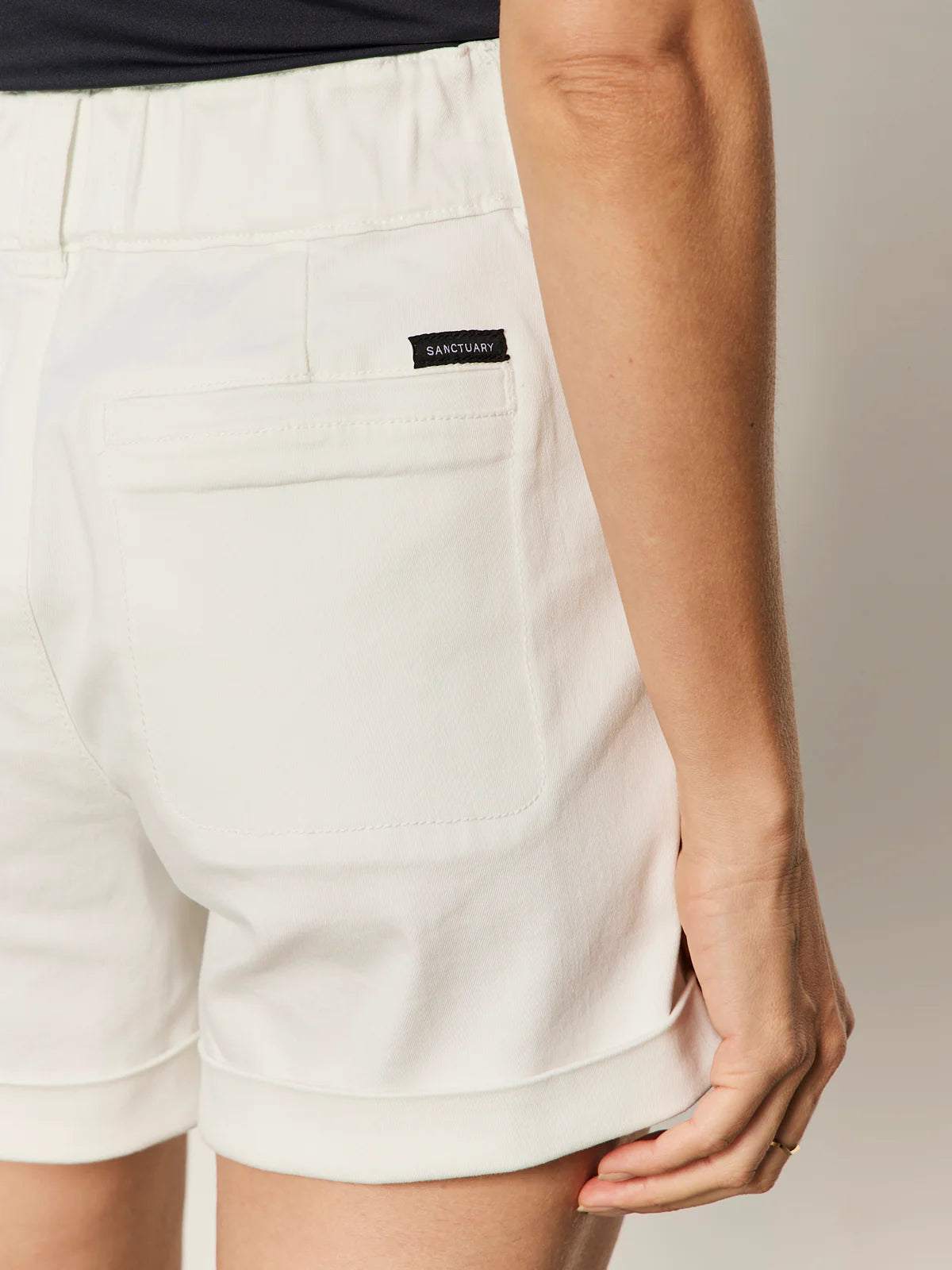 Wander On Short