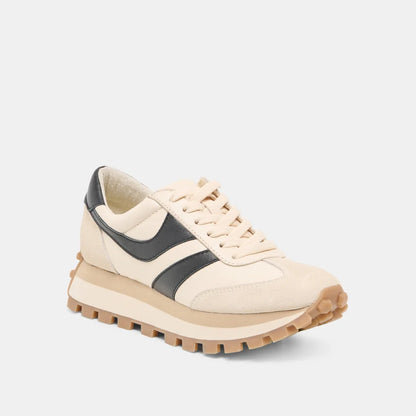 Tresa Sneakers
