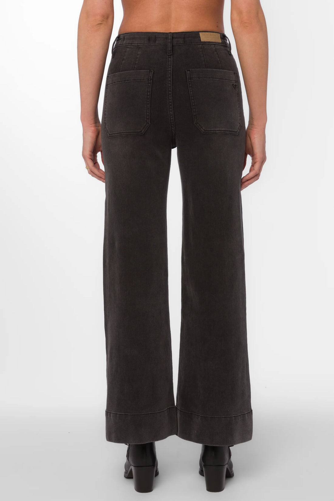 Gia Jeans