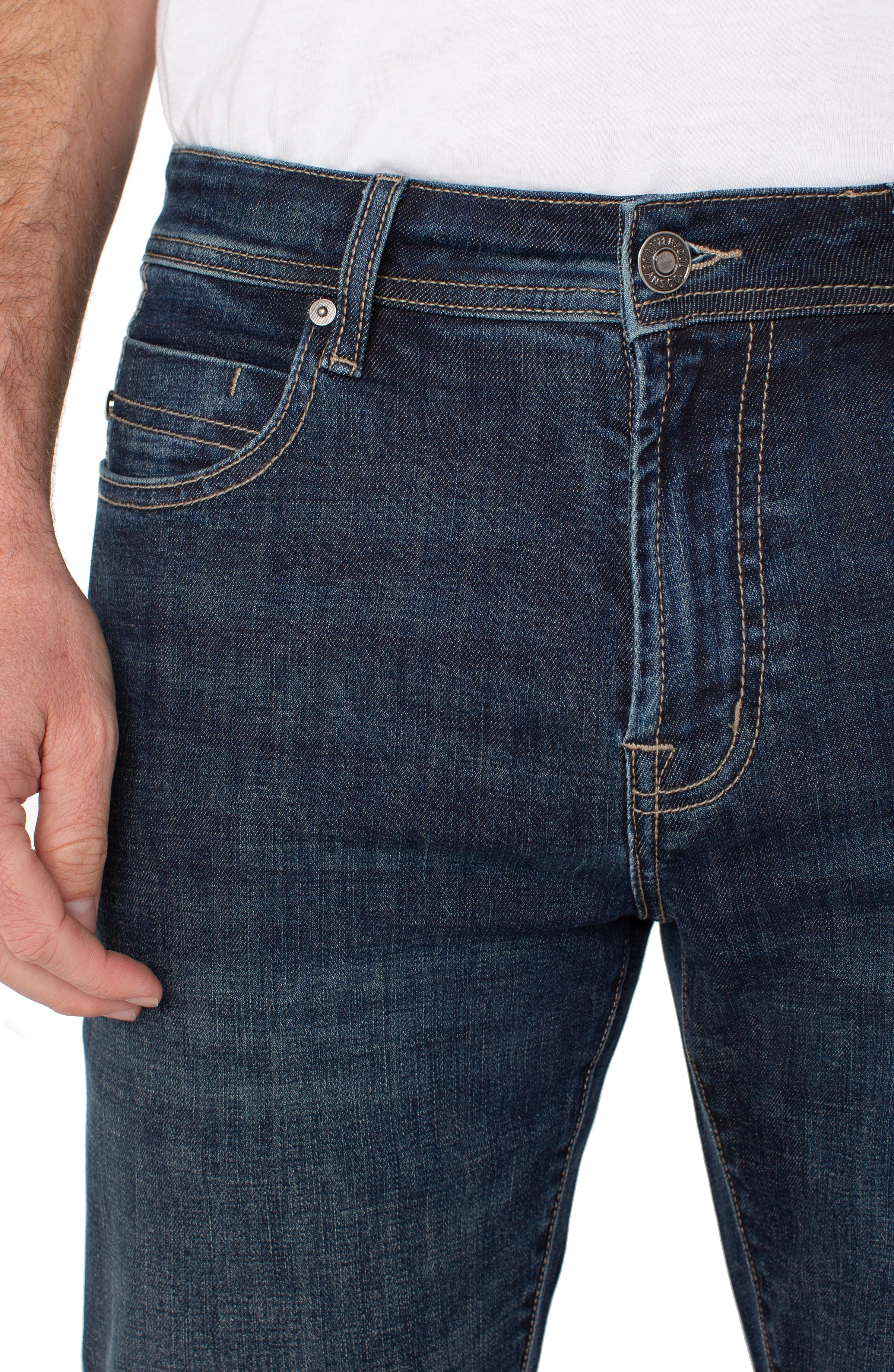 Kingston Modern Straight 32&quot;