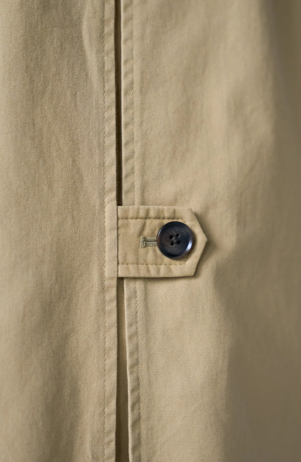 Raglan Sleeve Coat w/ Pleat Back