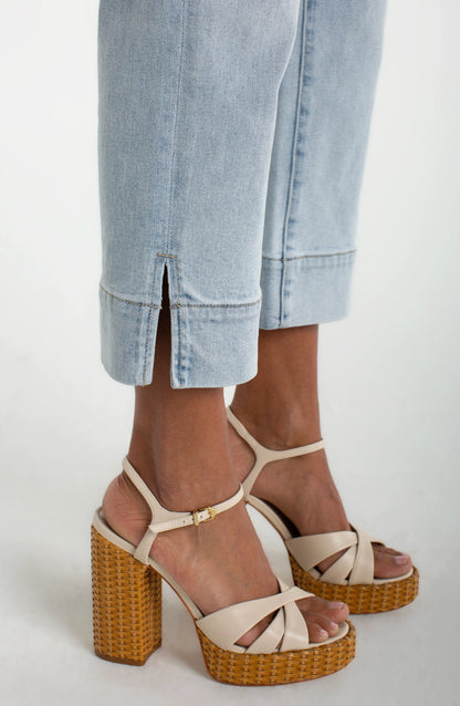 Kennedy Crop Straight Jeans