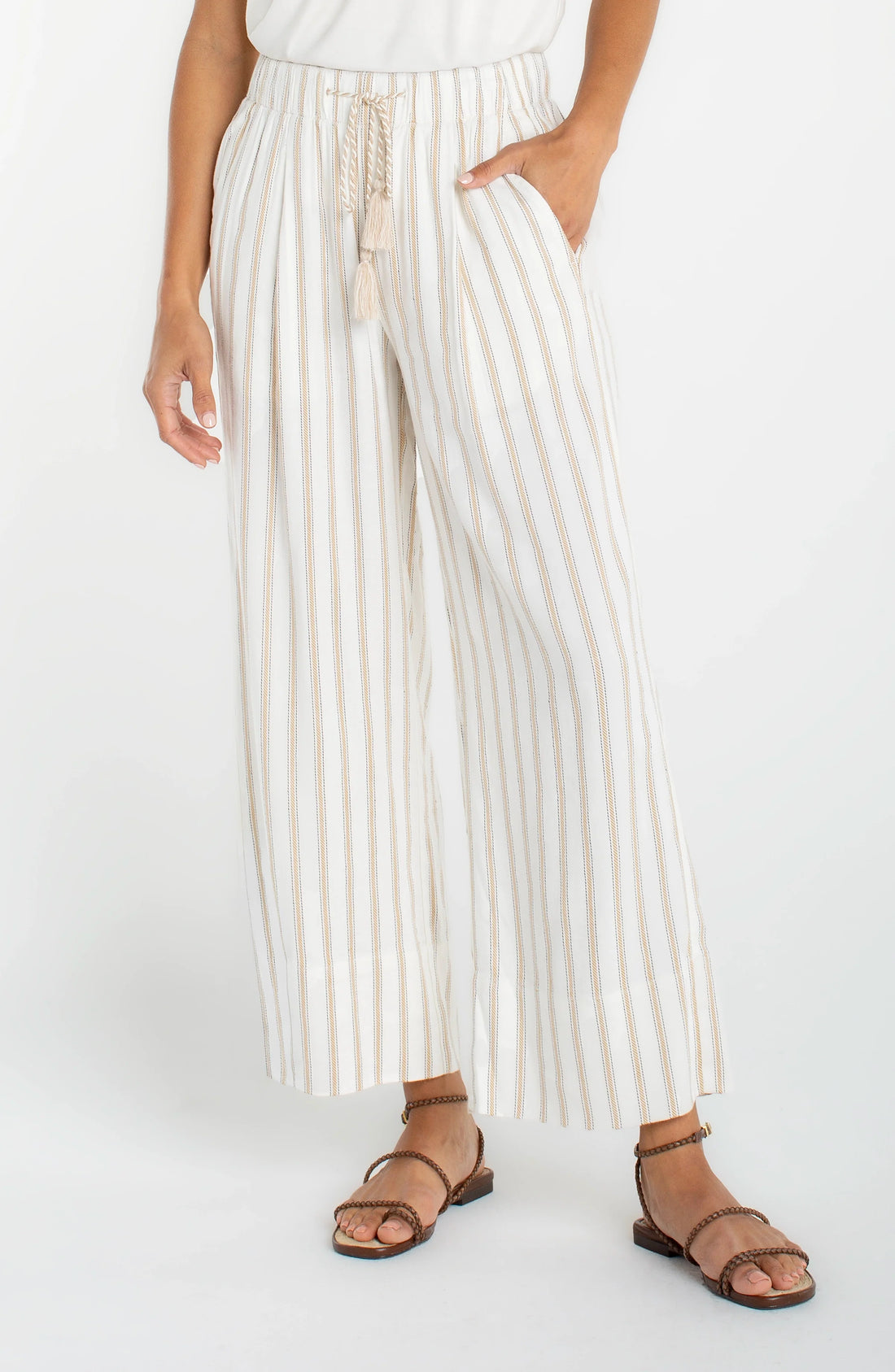 Pull-on Wide Leg Crop Pants