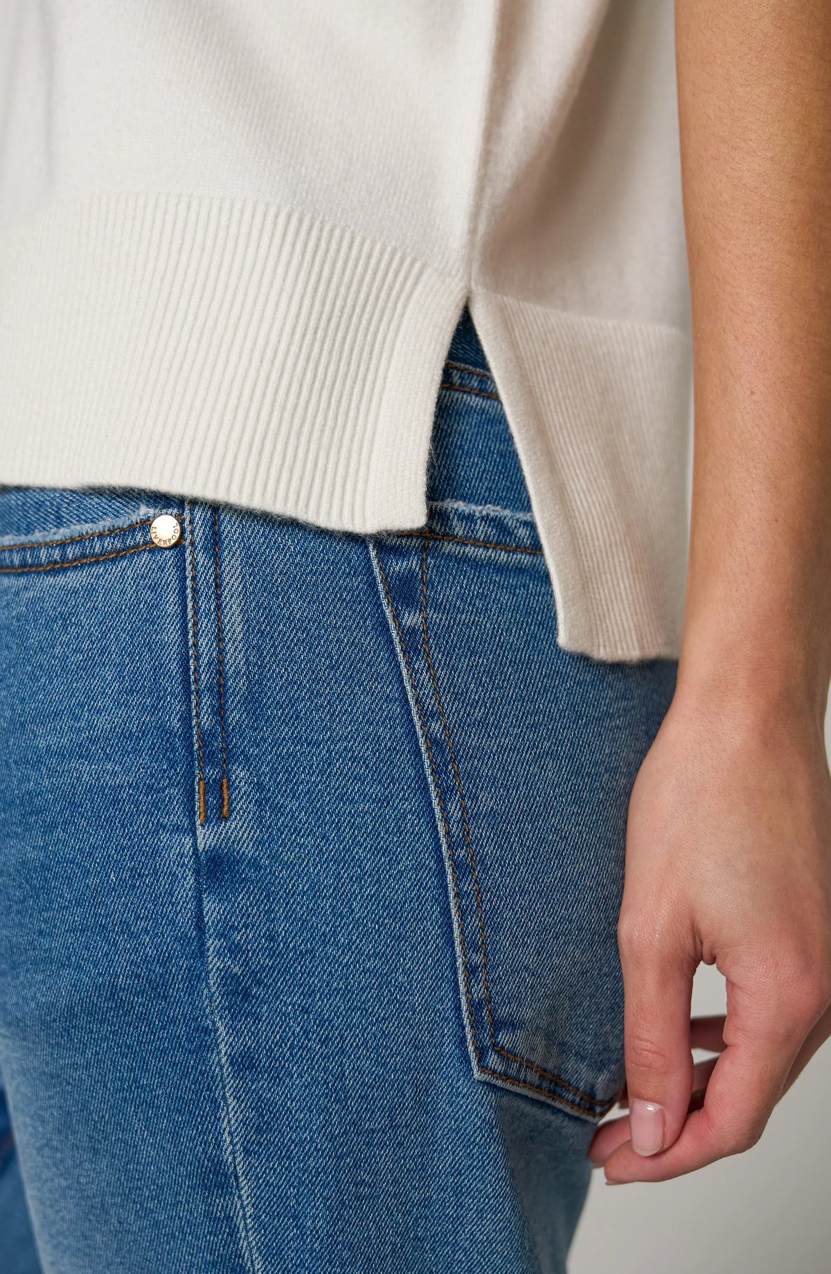 S/S V-Neck Dolman Sweater