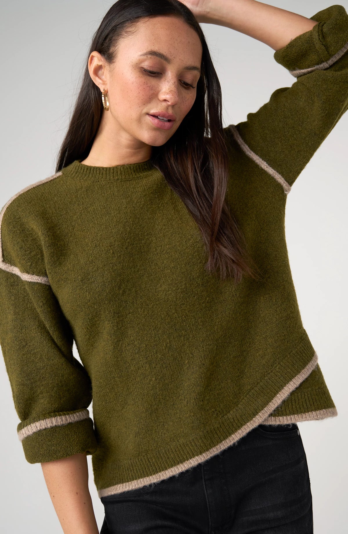 Crewneck Sweater w/Tulip Edge