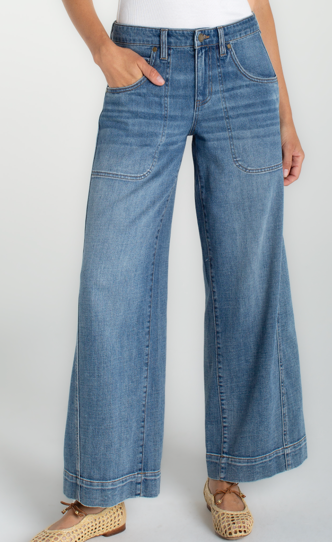 Stride Wide Leg Jean