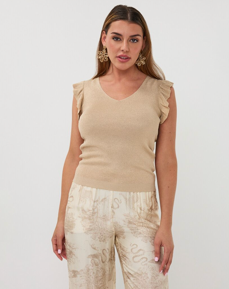 Top w/Ruffle Sleeve