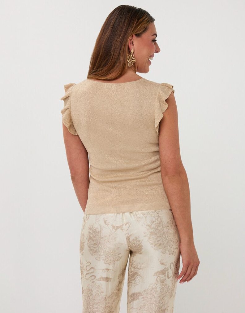 Top w/Ruffle Sleeve