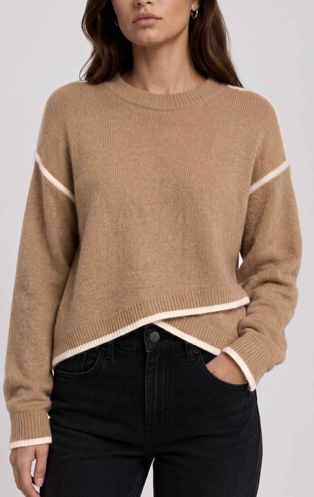 Crewneck Sweater w/Tulip Edge