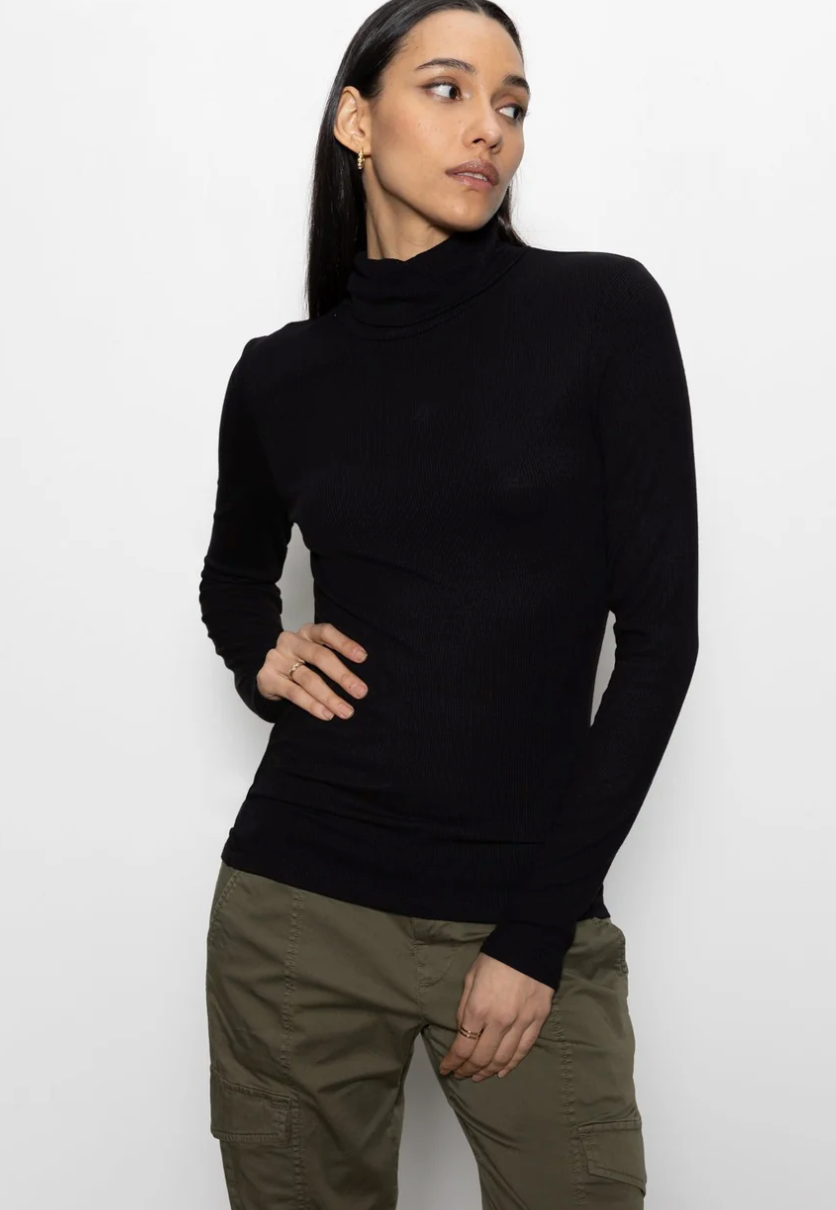 Essential Turtleneck