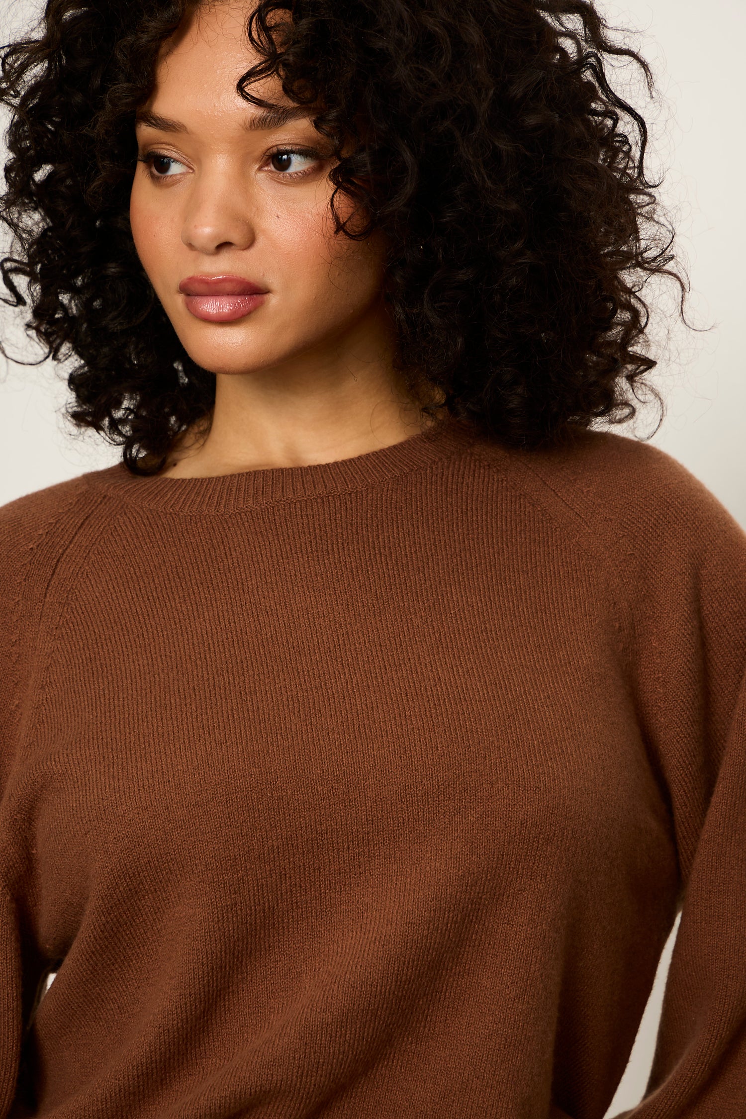 SOFT POPOVER SWEATER