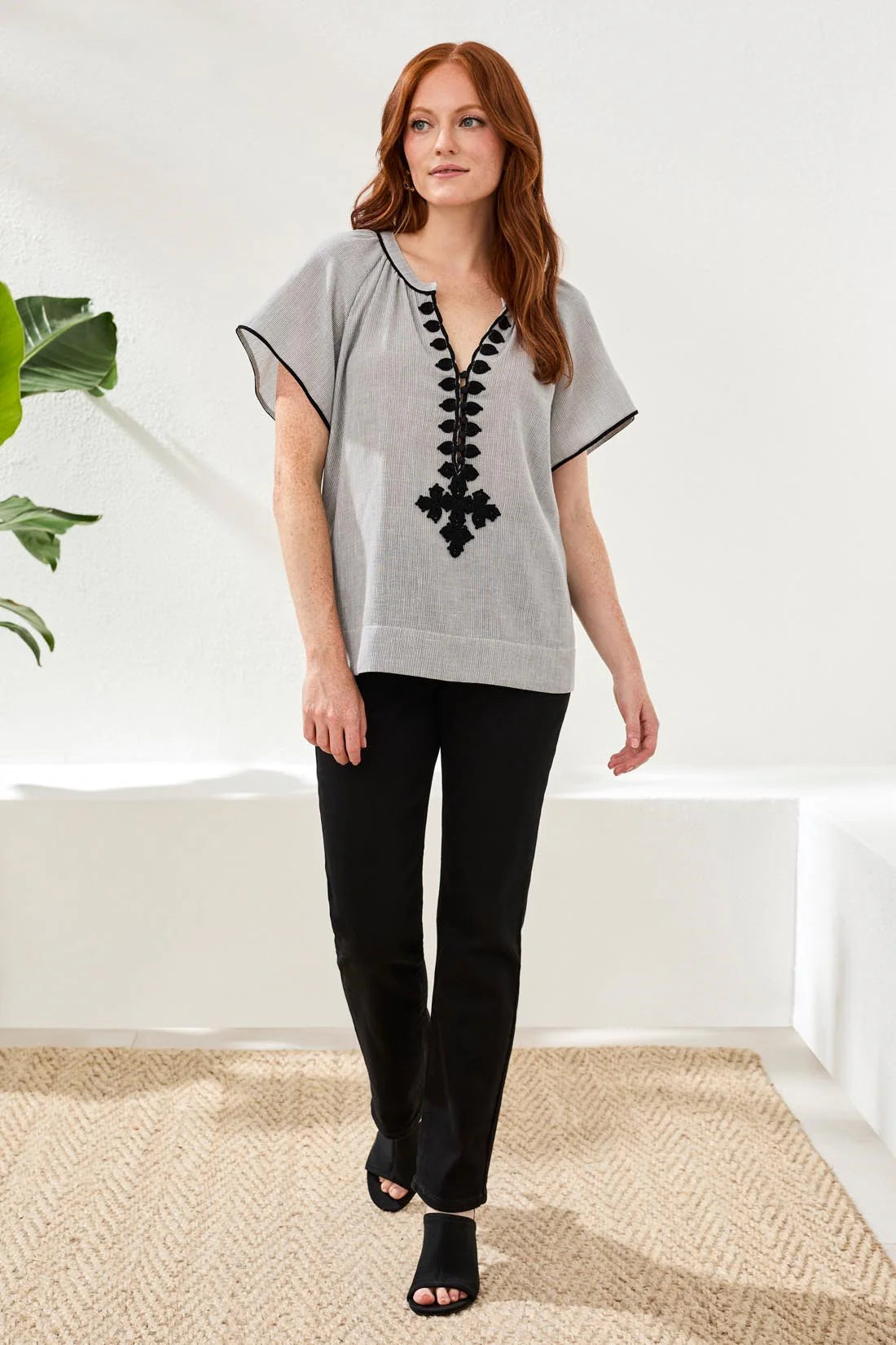 Embroidered S/S Blouse