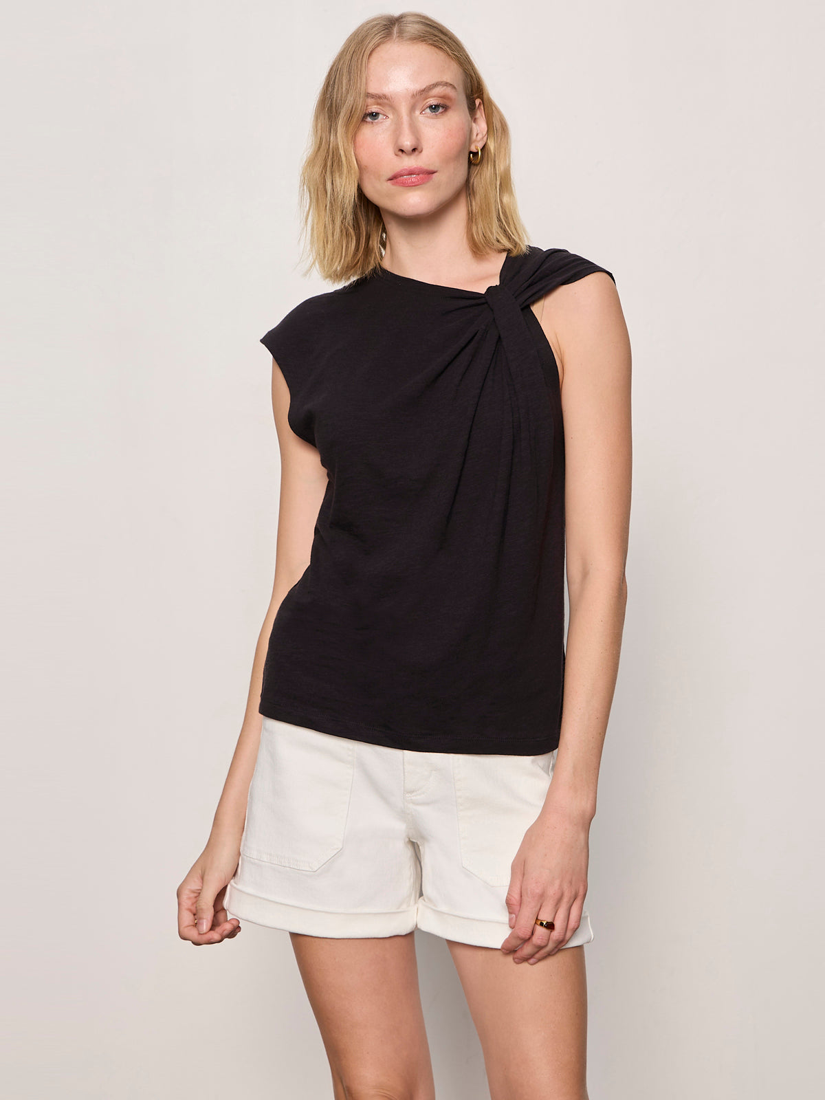 SO TWISTED MUSCLE TEE