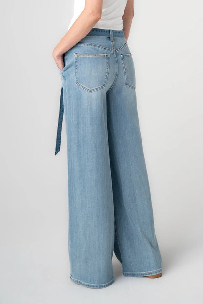 HR Super Stride Jeans